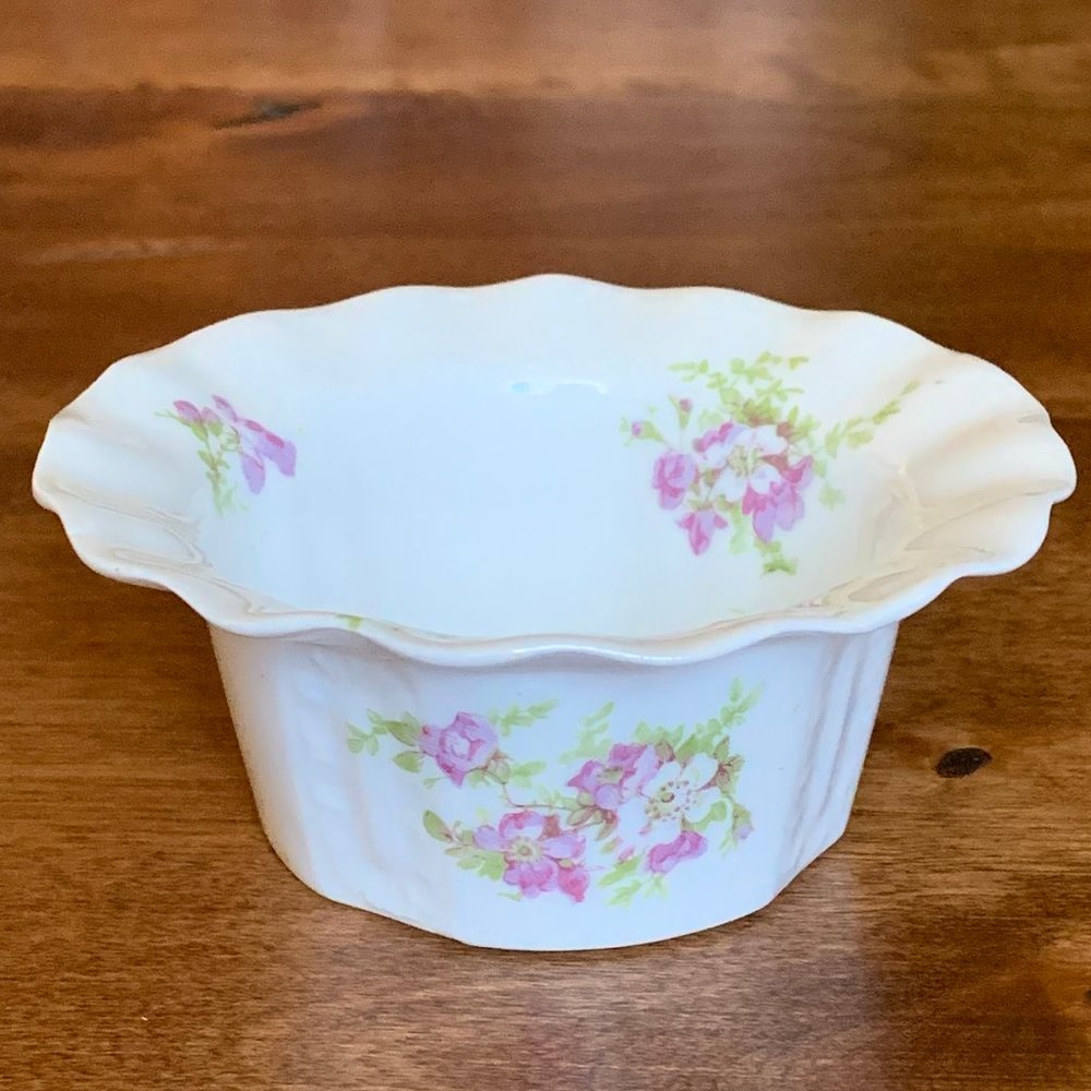 Limoges Antique Porcelain Dish - Picture 1 of 9